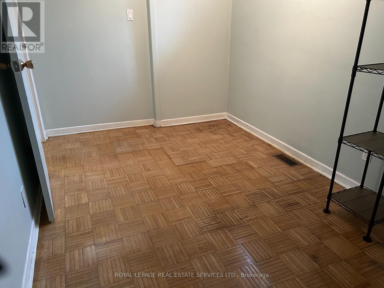 Ground Floor - 178 Morningside Avenue, Toronto, Ontario  M6S 1E3 - Photo 36 - W12985588