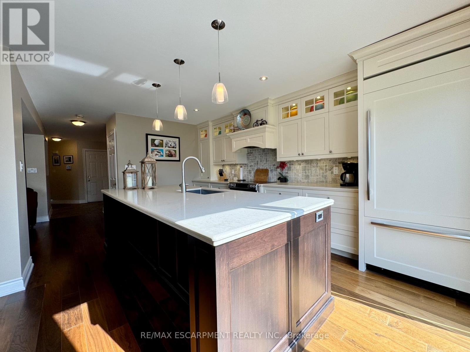 4126 Bianca Forest Drive, Burlington, Ontario  L7M 4L5 - Photo 19 - W12985592