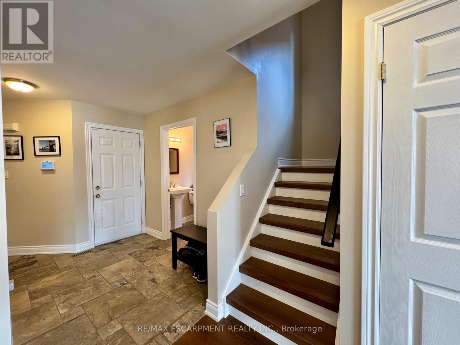 4126 Bianca Forest Drive, Burlington, Ontario  L7M 4L5 - Photo 28 - W12985592