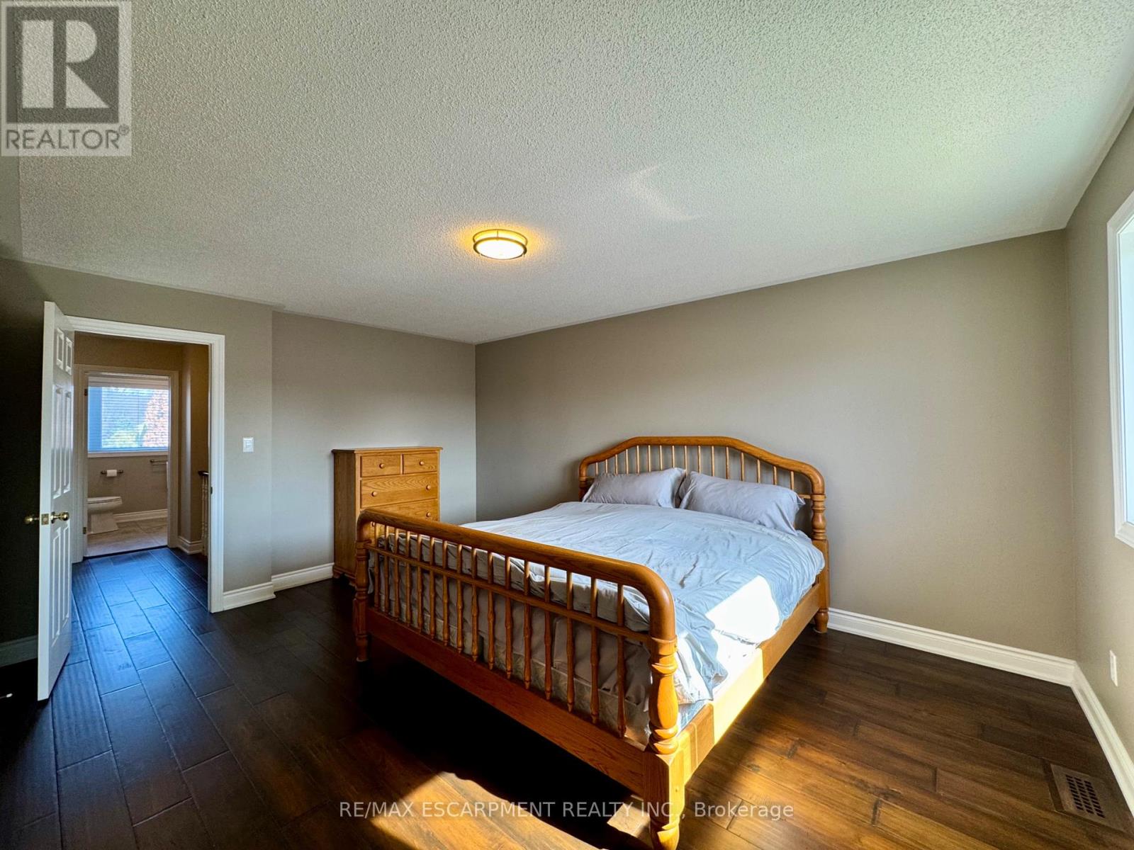 4126 Bianca Forest Drive, Burlington, Ontario  L7M 4L5 - Photo 33 - W12985592