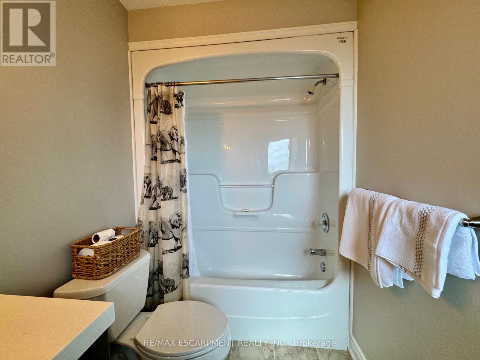 4126 Bianca Forest Drive, Burlington, Ontario  L7M 4L5 - Photo 36 - W12985592