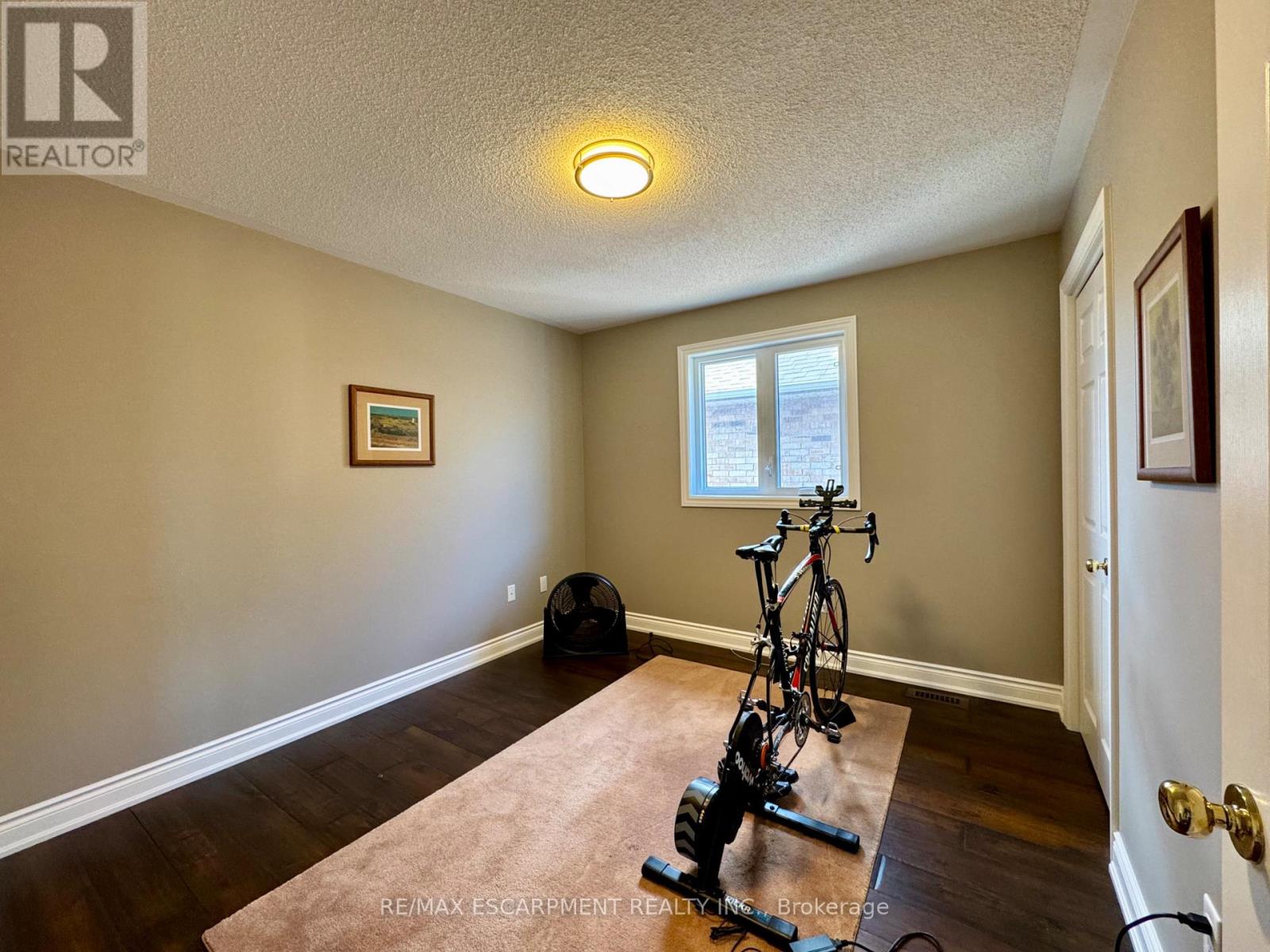 4126 Bianca Forest Drive, Burlington, Ontario  L7M 4L5 - Photo 39 - W12985592