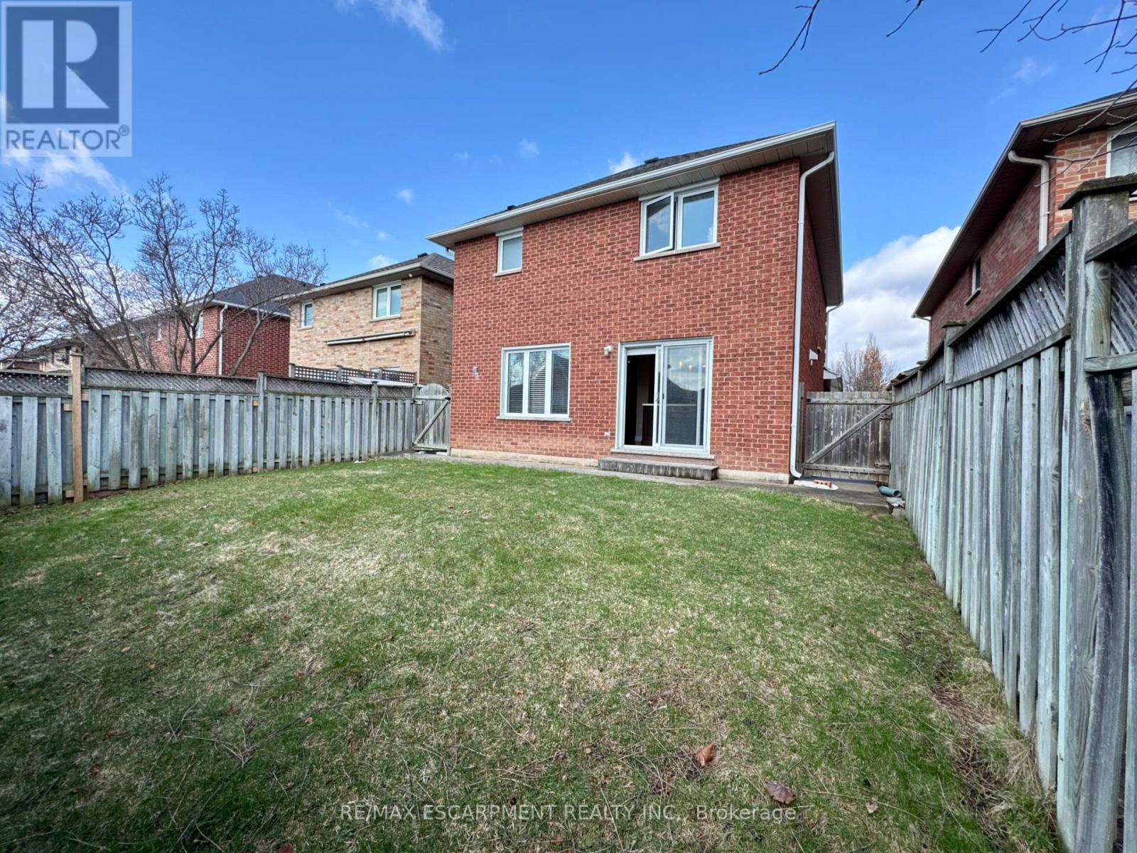 4126 Bianca Forest Drive, Burlington, Ontario  L7M 4L5 - Photo 47 - W12985592