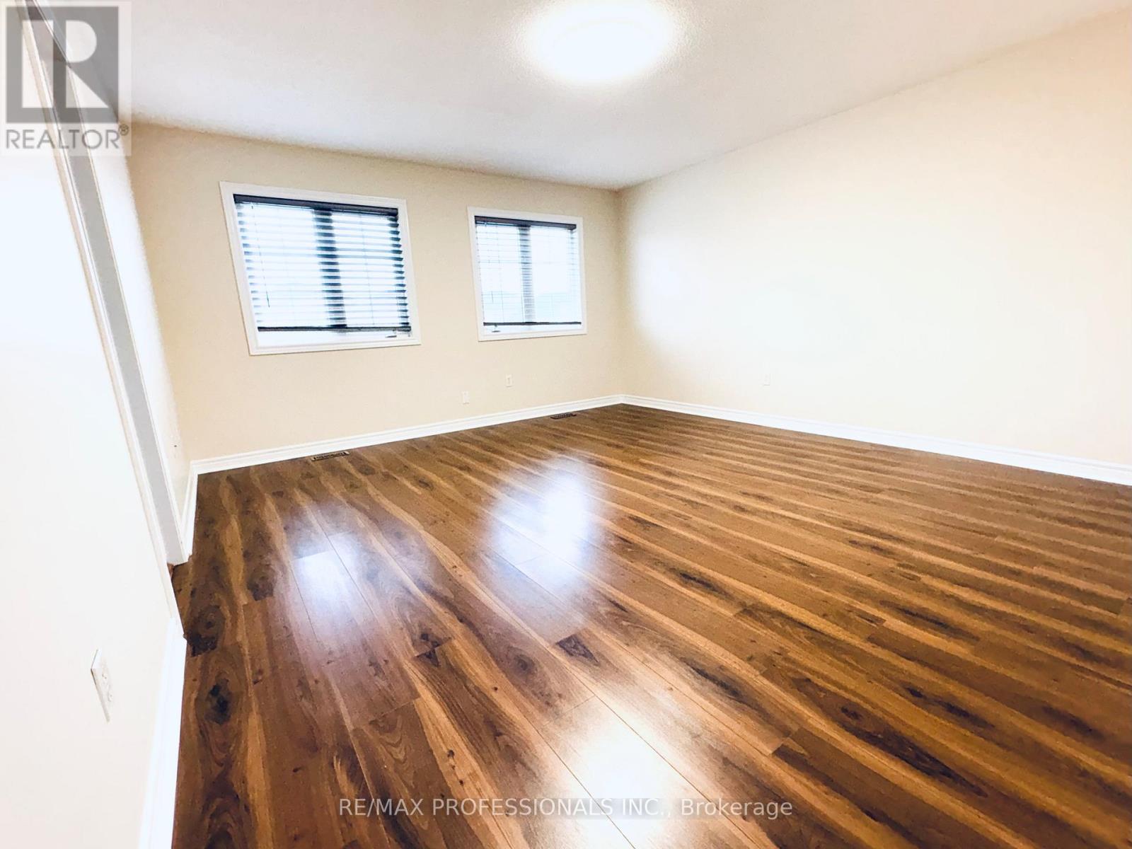 851 Clemens Crescent, Mississauga, Ontario  L5V 2S8 - Photo 19 - W12985632