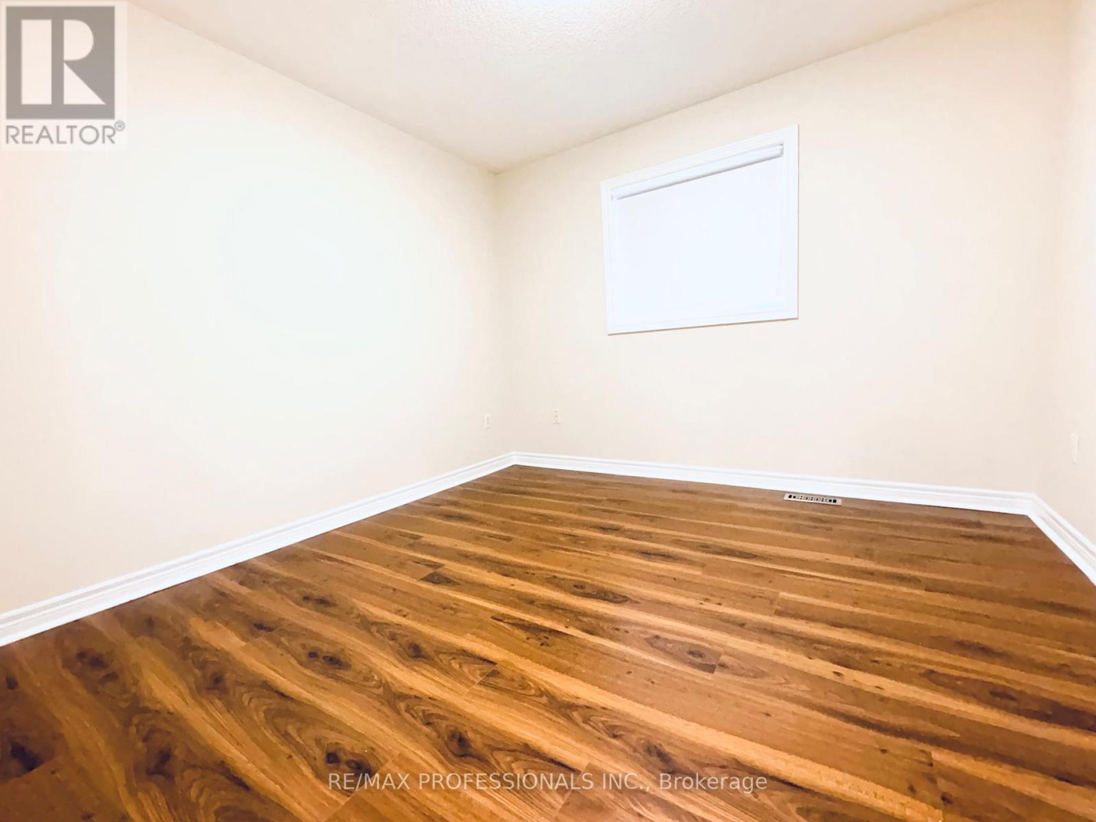 851 Clemens Crescent, Mississauga, Ontario  L5V 2S8 - Photo 20 - W12985632