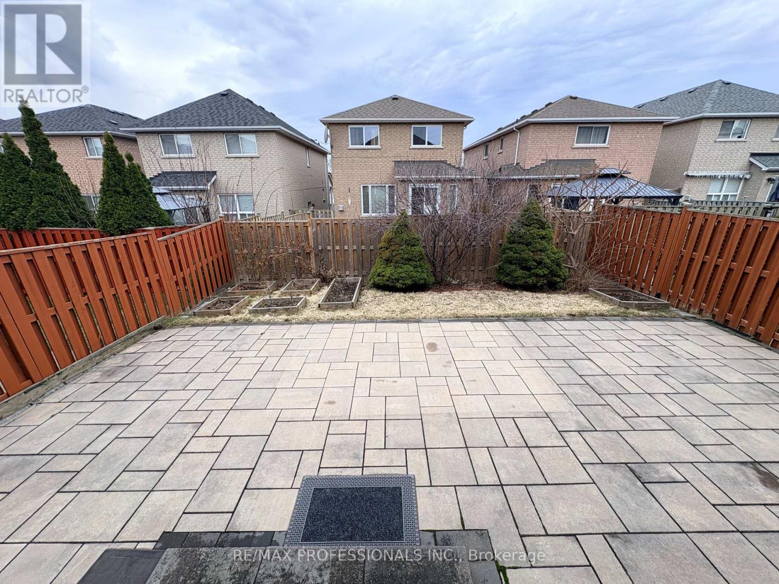 851 Clemens Crescent, Mississauga, Ontario  L5V 2S8 - Photo 21 - W12985632