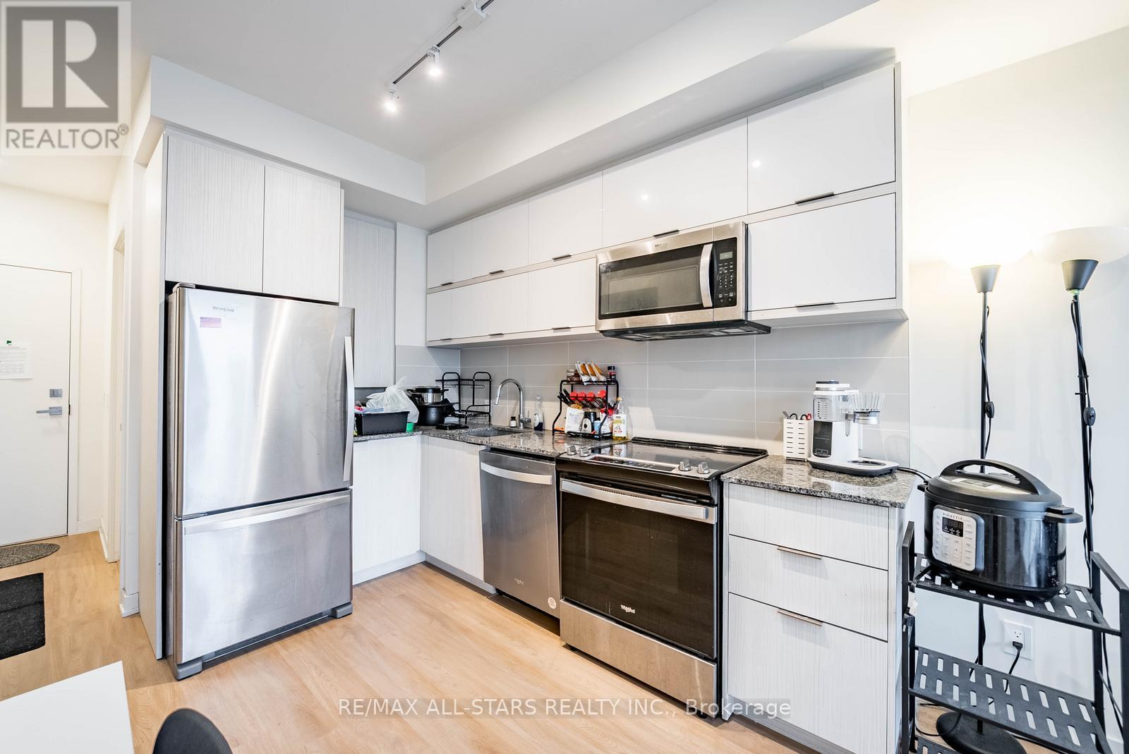 605 - 10 Deerlick Court, Toronto, Ontario  M3A 0A7 - Photo 9 - C12939622