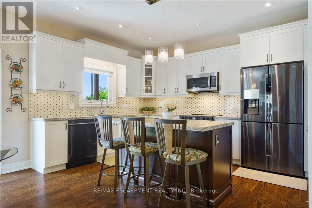 8952 Black Forest Crescent, Niagara Falls, Ontario  L2H 0M8 - Photo 7 - X12985626