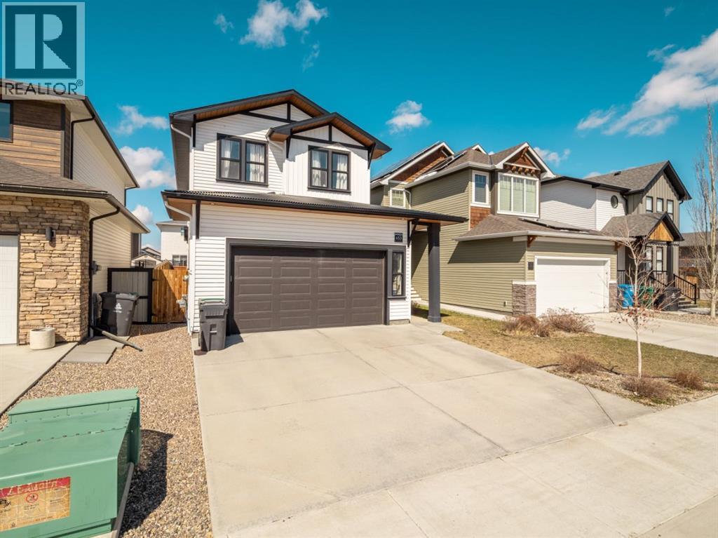 653 Aquitania Boulevard W, Lethbridge, Alberta  T1J 5N4 - Photo 2 - A2300863