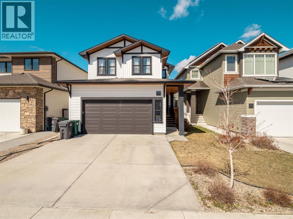 653 Aquitania Boulevard W, Lethbridge, Alberta