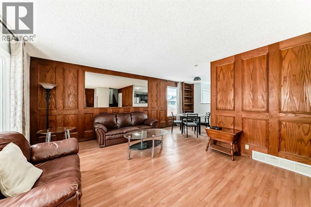 331 Bedford Place Ne, Calgary, Alberta  T3K 2K6 - Photo 3 - A2292781