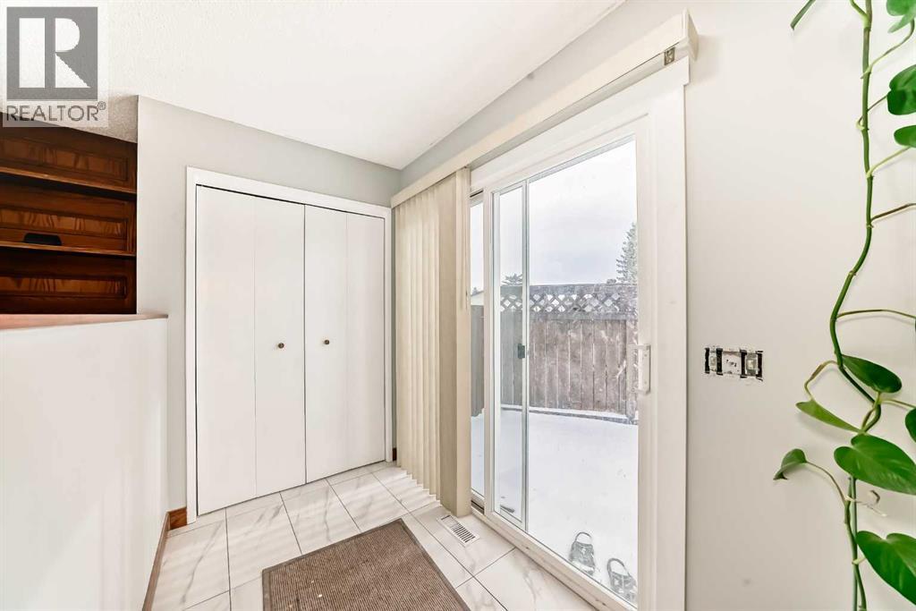 331 Bedford Place Ne, Calgary, Alberta  T3K 2K6 - Photo 12 - A2292781