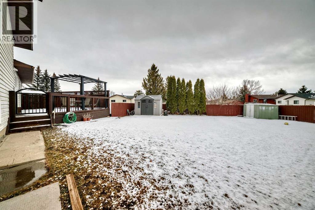 331 Bedford Place Ne, Calgary, Alberta  T3K 2K6 - Photo 32 - A2292781