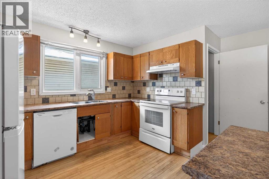 5543 Dalhart Road NW, Calgary, Alberta  T3A 1S8 - Photo 8 - A2300794