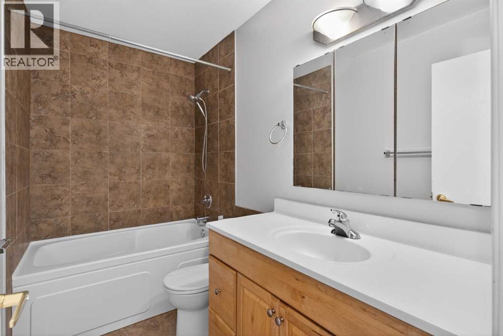 5543 Dalhart Road NW, Calgary, Alberta  T3A 1S8 - Photo 16 - A2300794