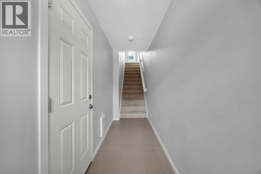 455 Ascot Circle Sw, Calgary, Alberta  T3H 0X3 - Photo 6 - A2287431