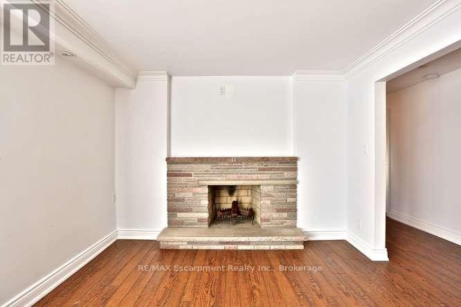 1336 Queen Victoria Avenue, Mississauga, Ontario  L5H 3H3 - Photo 9 - W12985648