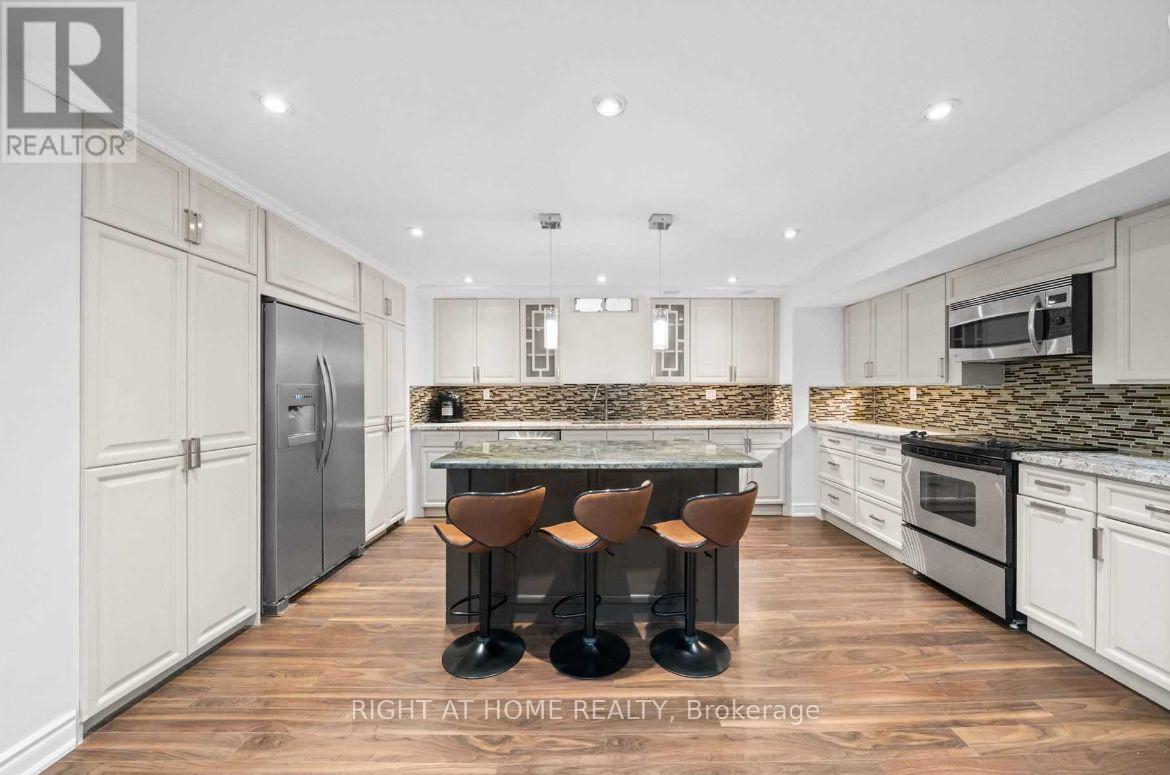 Lower - 9 Alyssum Court, Richmond Hill, Ontario  L4E 4M7 - Photo 2 - N12981168