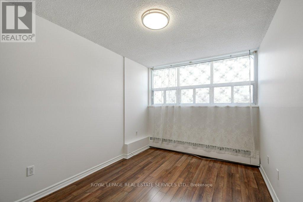 404 - 212 Kerr Street, Oakville, Ontario  L6K 3B1 - Photo 17 - W12983430