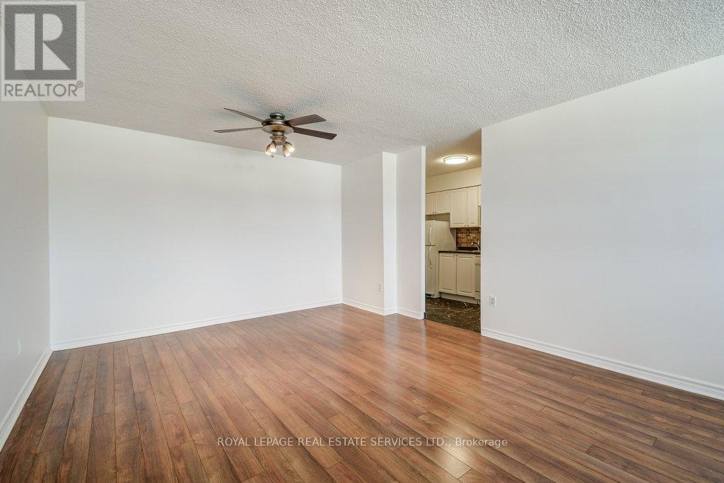 404 - 212 Kerr Street, Oakville, Ontario  L6K 3B1 - Photo 13 - W12983430