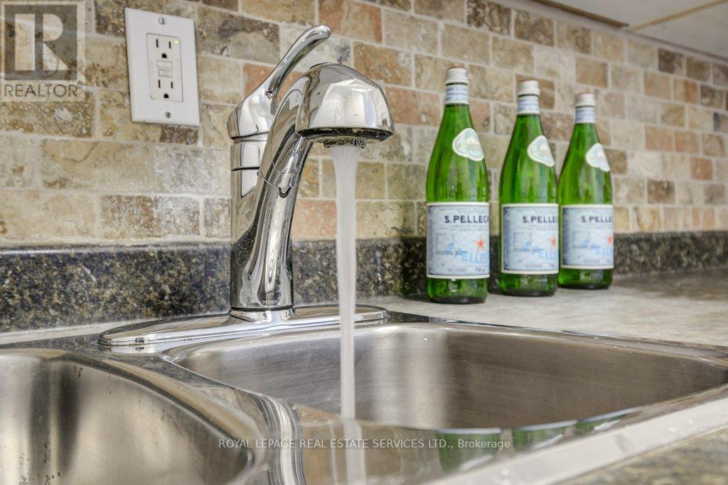 404 - 212 Kerr Street, Oakville, Ontario  L6K 3B1 - Photo 16 - W12983430