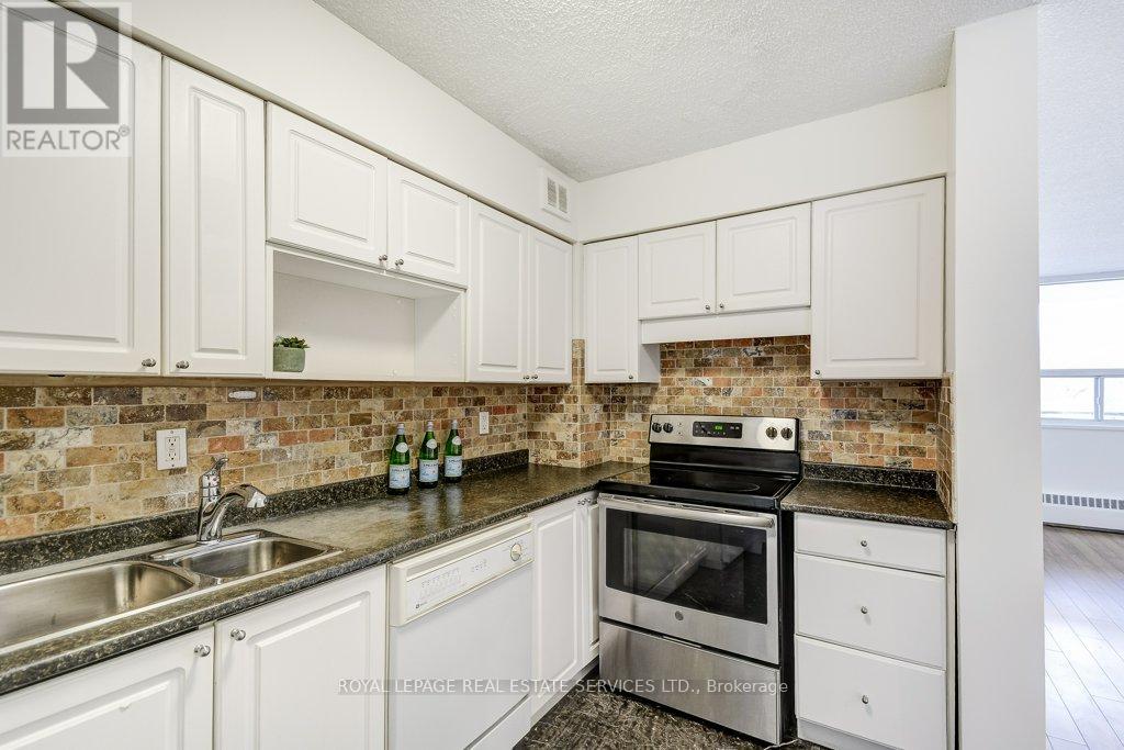 404 - 212 Kerr Street, Oakville, Ontario  L6K 3B1 - Photo 15 - W12983430