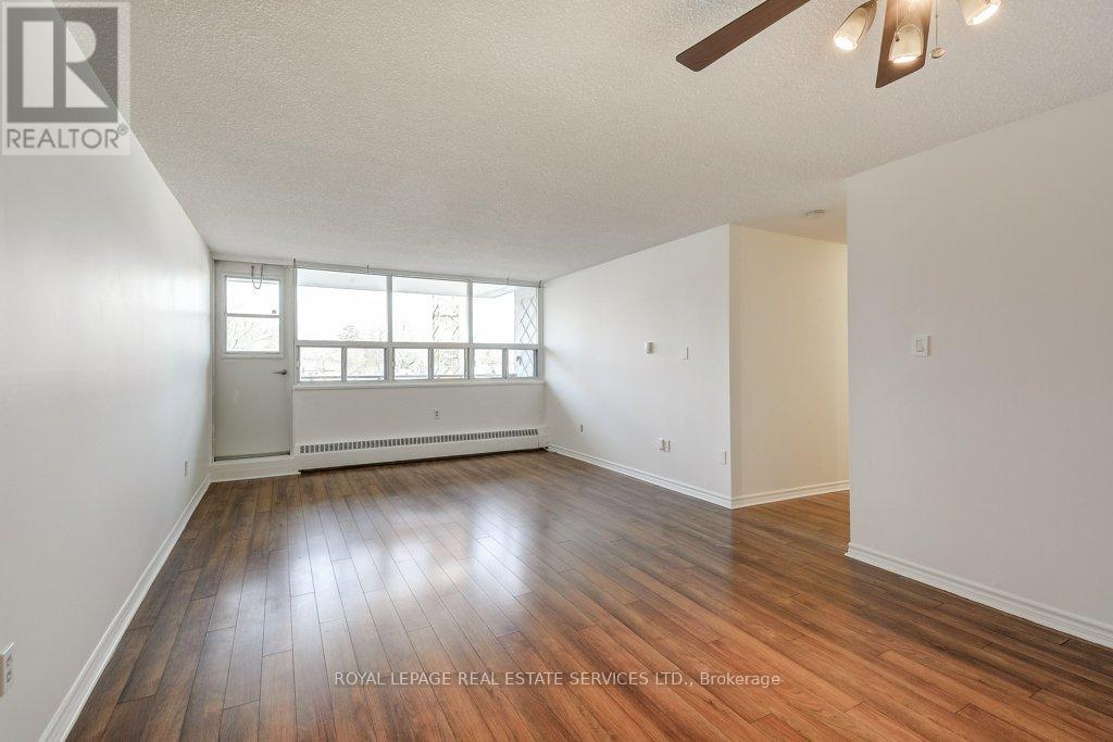 404 - 212 Kerr Street, Oakville, Ontario  L6K 3B1 - Photo 11 - W12983430