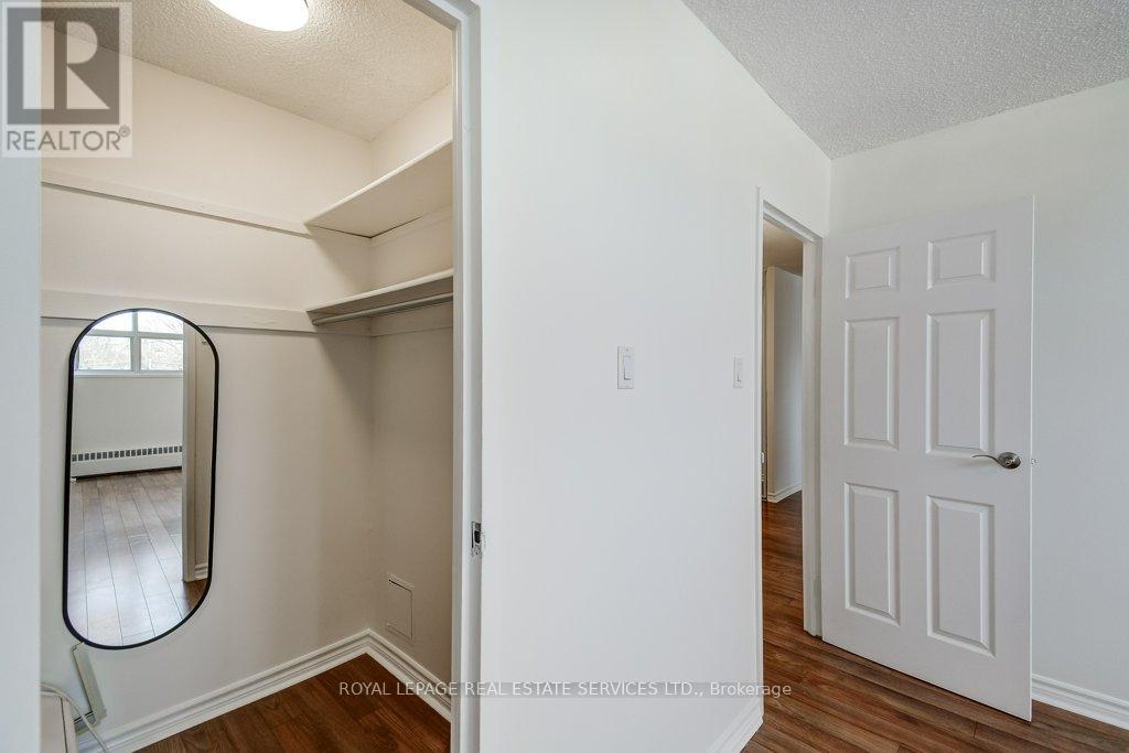 404 - 212 Kerr Street, Oakville, Ontario  L6K 3B1 - Photo 20 - W12983430