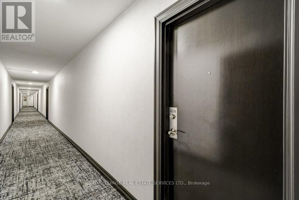 404 - 212 Kerr Street, Oakville, Ontario  L6K 3B1 - Photo 7 - W12983430