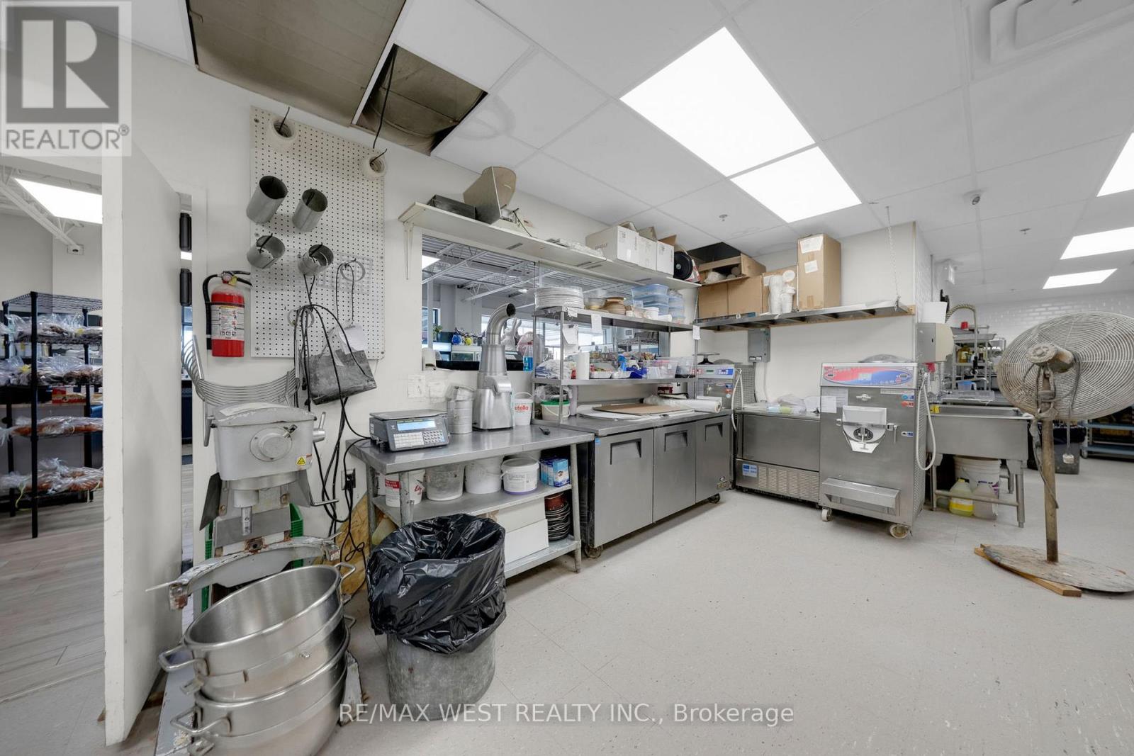 2 - 4646 Heritage Hills Boulevard, Mississauga, Ontario  L5R 1Y3 - Photo 10 - W12985520