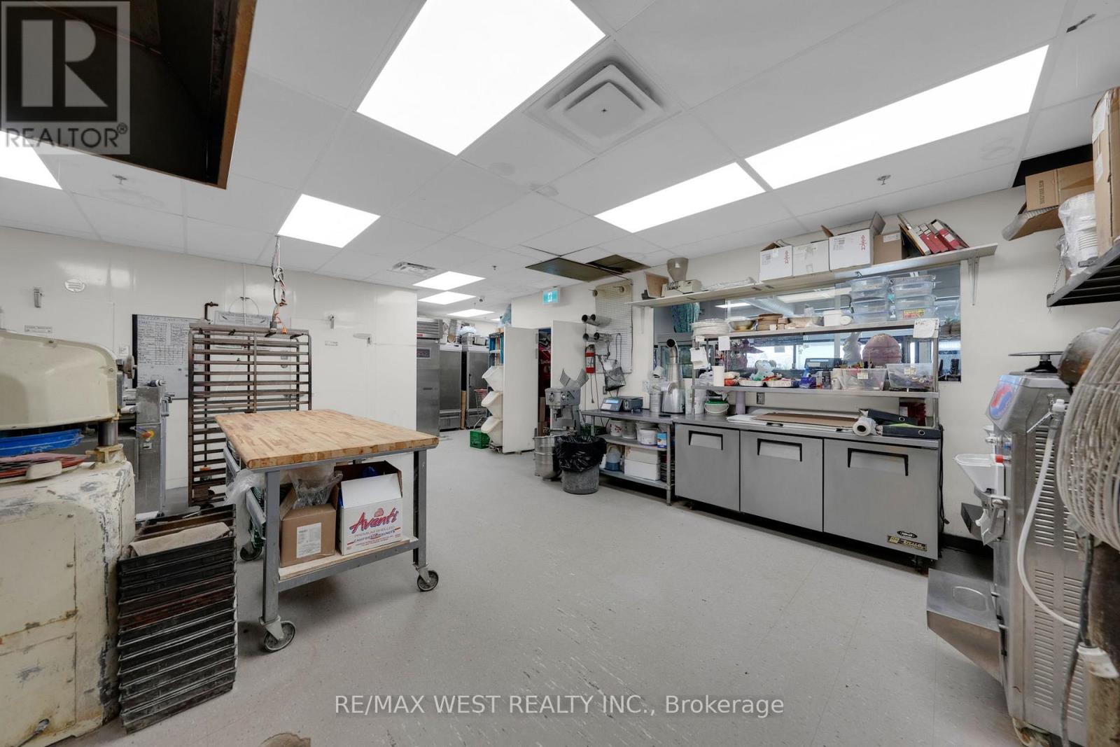 2 - 4646 Heritage Hills Boulevard, Mississauga, Ontario  L5R 1Y3 - Photo 11 - W12985520