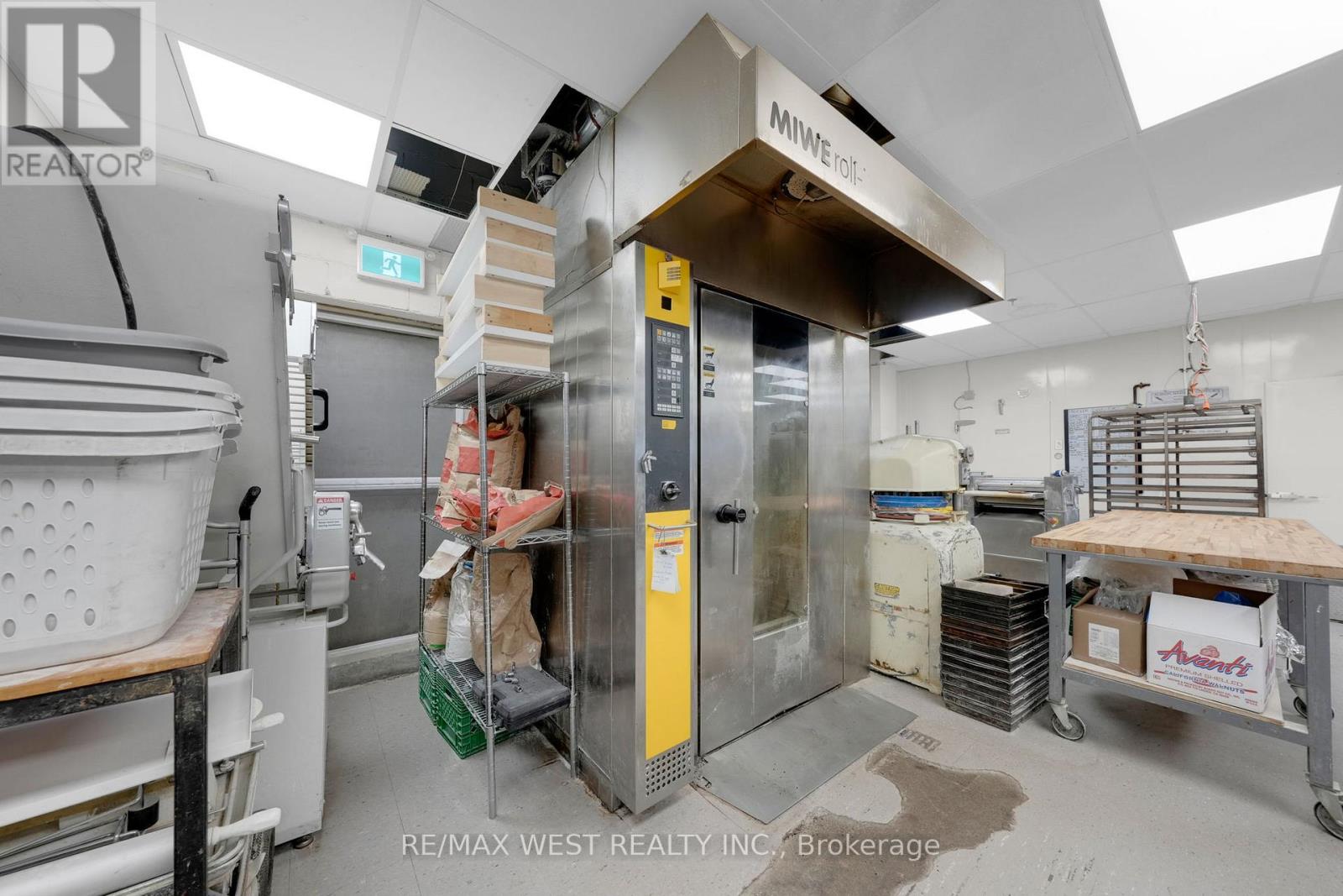 2 - 4646 Heritage Hills Boulevard, Mississauga, Ontario  L5R 1Y3 - Photo 8 - W12985520