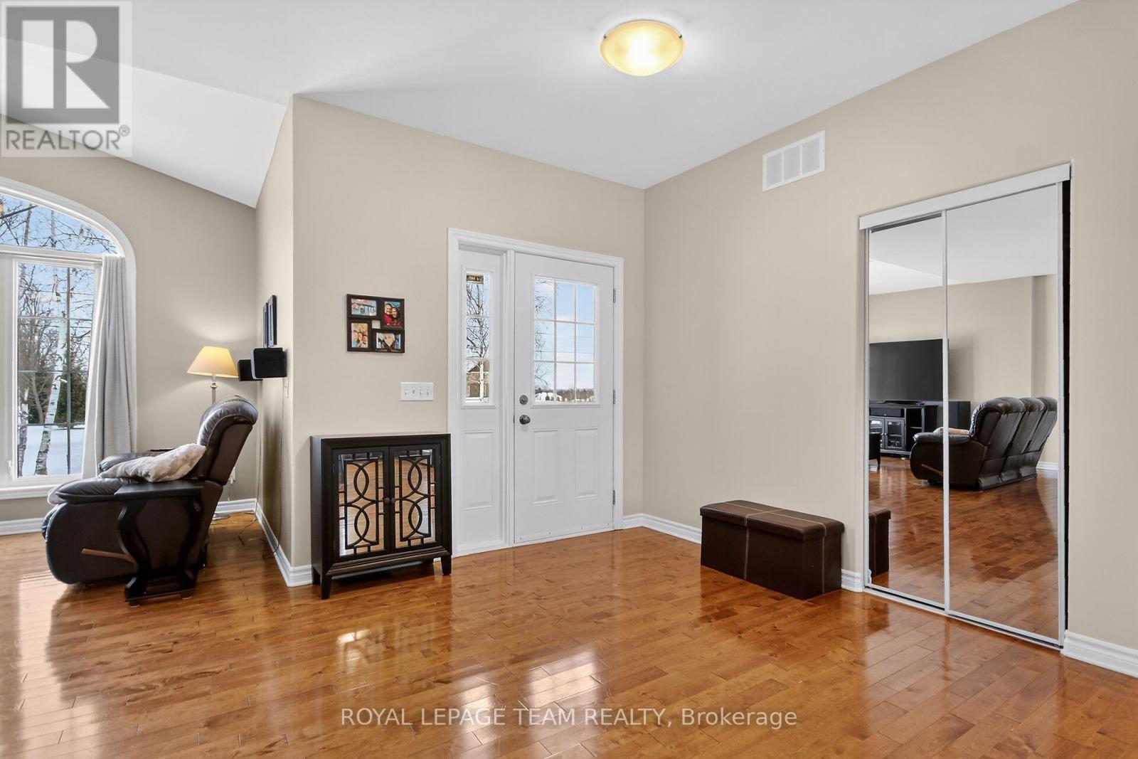 286 Dean Ridge Road, Drummond/north Elmsley, Ontario  K7C 0E1 - Photo 4 - X12822120