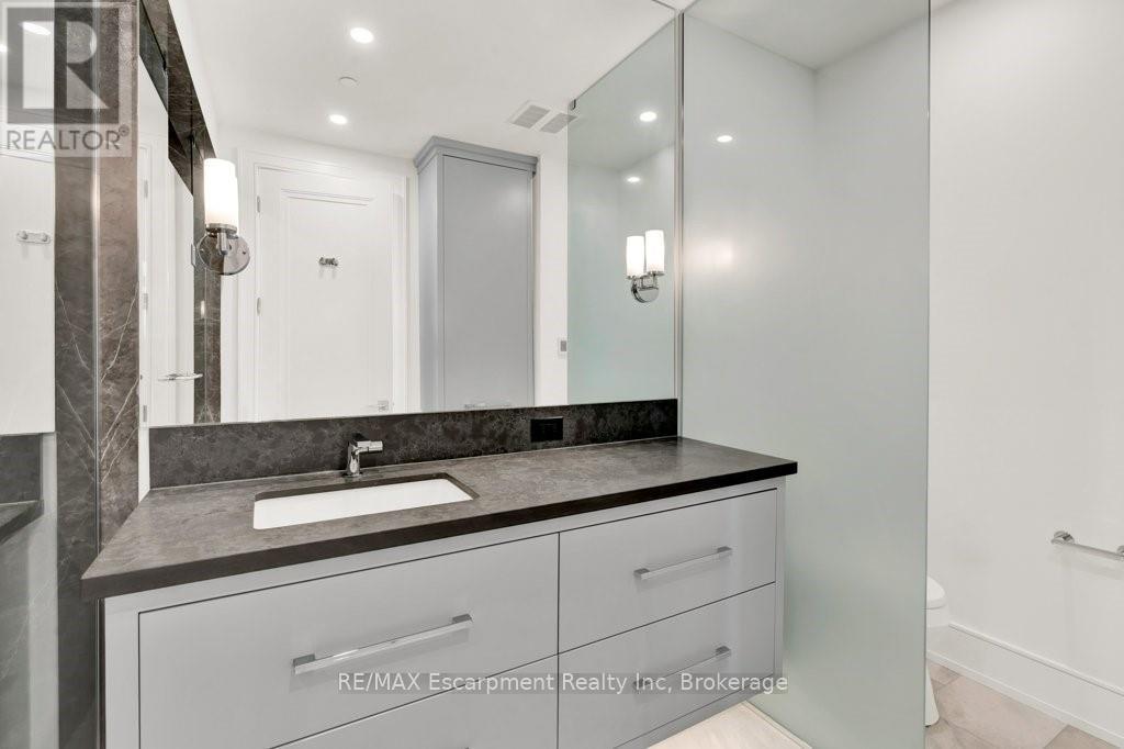 2003 - 2060 Lakeshore Road, Burlington, Ontario  L7R 0G2 - Photo 23 - W12985752