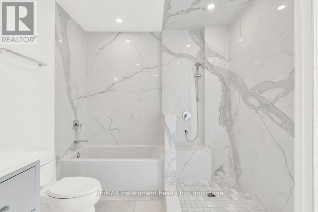 2003 - 2060 Lakeshore Road, Burlington, Ontario  L7R 0G2 - Photo 27 - W12985752