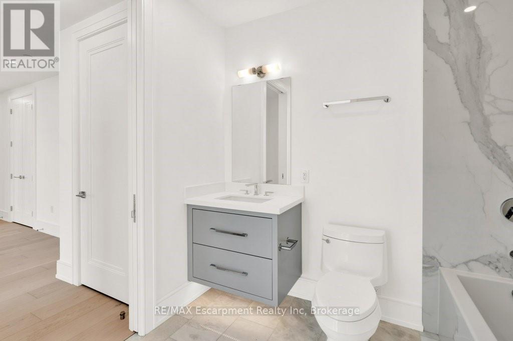 2003 - 2060 Lakeshore Road, Burlington, Ontario  L7R 0G2 - Photo 29 - W12985752