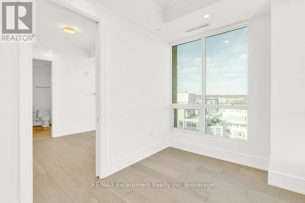 2003 - 2060 Lakeshore Road, Burlington, Ontario  L7R 0G2 - Photo 31 - W12985752