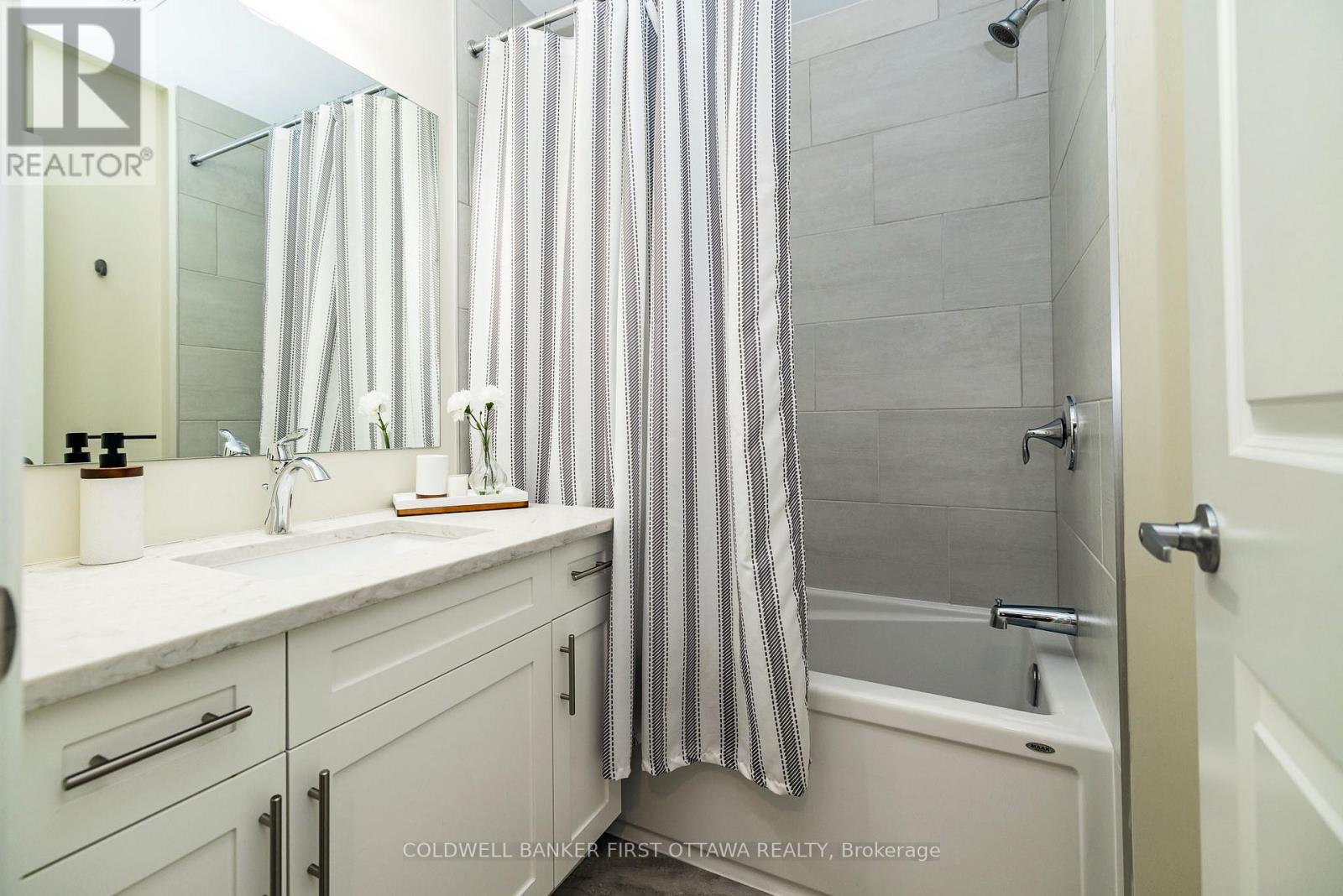 211 Purchase Crescent, Ottawa, Ontario  K2S 2L8 - Photo 31 - X12985110