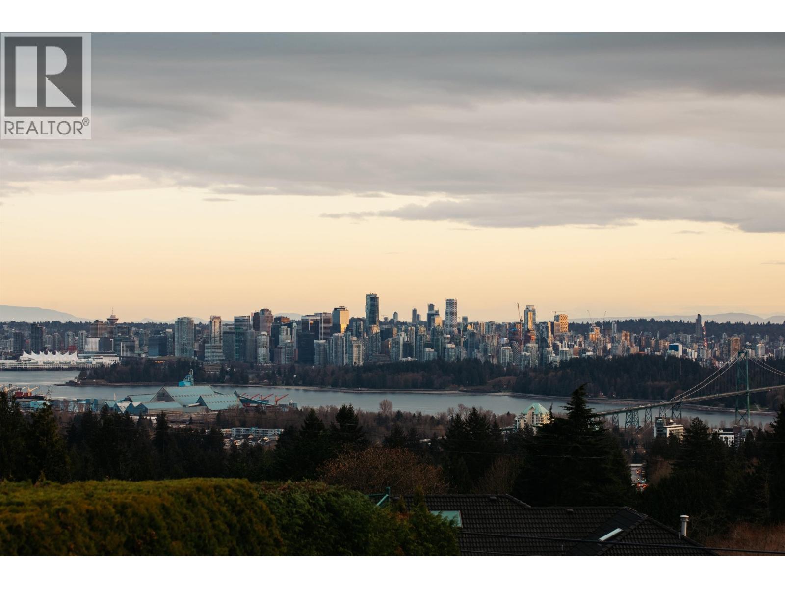 710 Fairmile Road, West Vancouver, British Columbia  V7S 1R2 - Photo 2 - R3110003