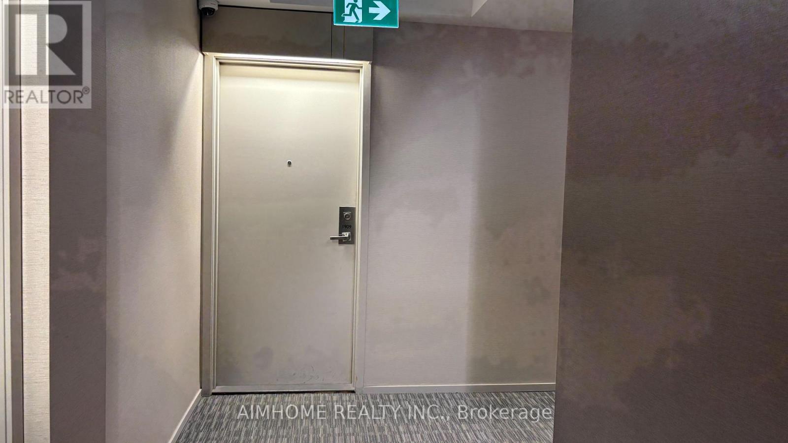 1909 - 101 Peter Street, Toronto, Ontario  M5V 0G6 - Photo 3 - C12985658