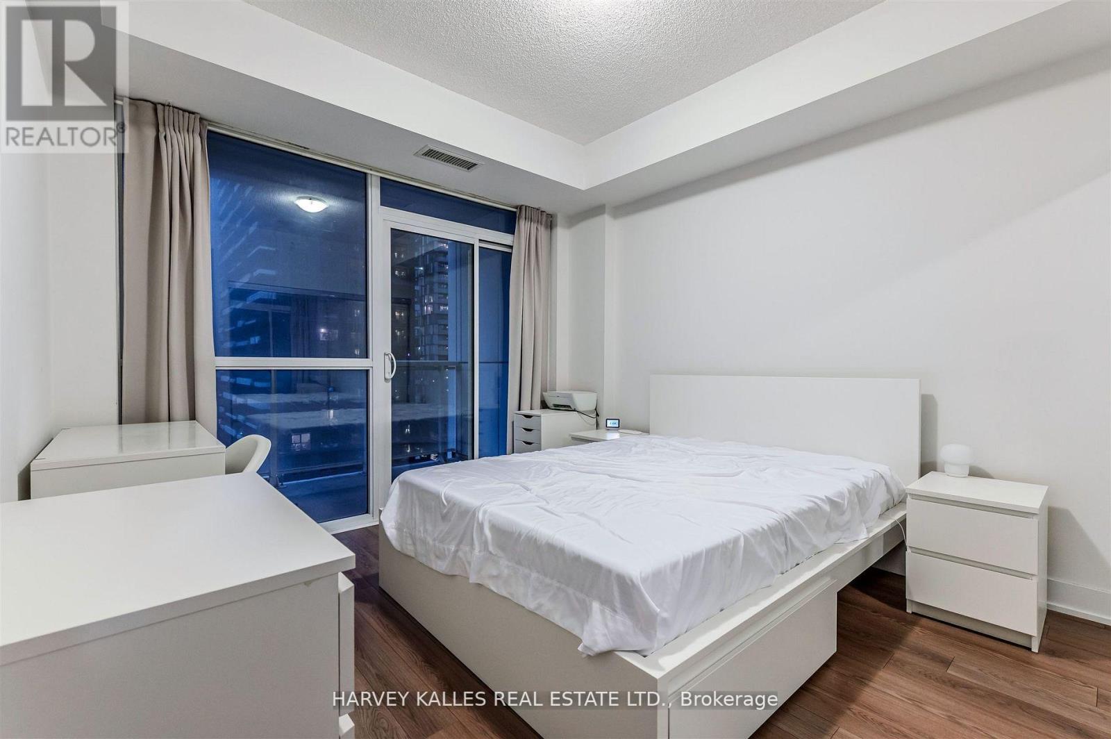 1508 - 318 Richmond Street W, Toronto, Ontario  M5V 0B4 - Photo 21 - C12985690