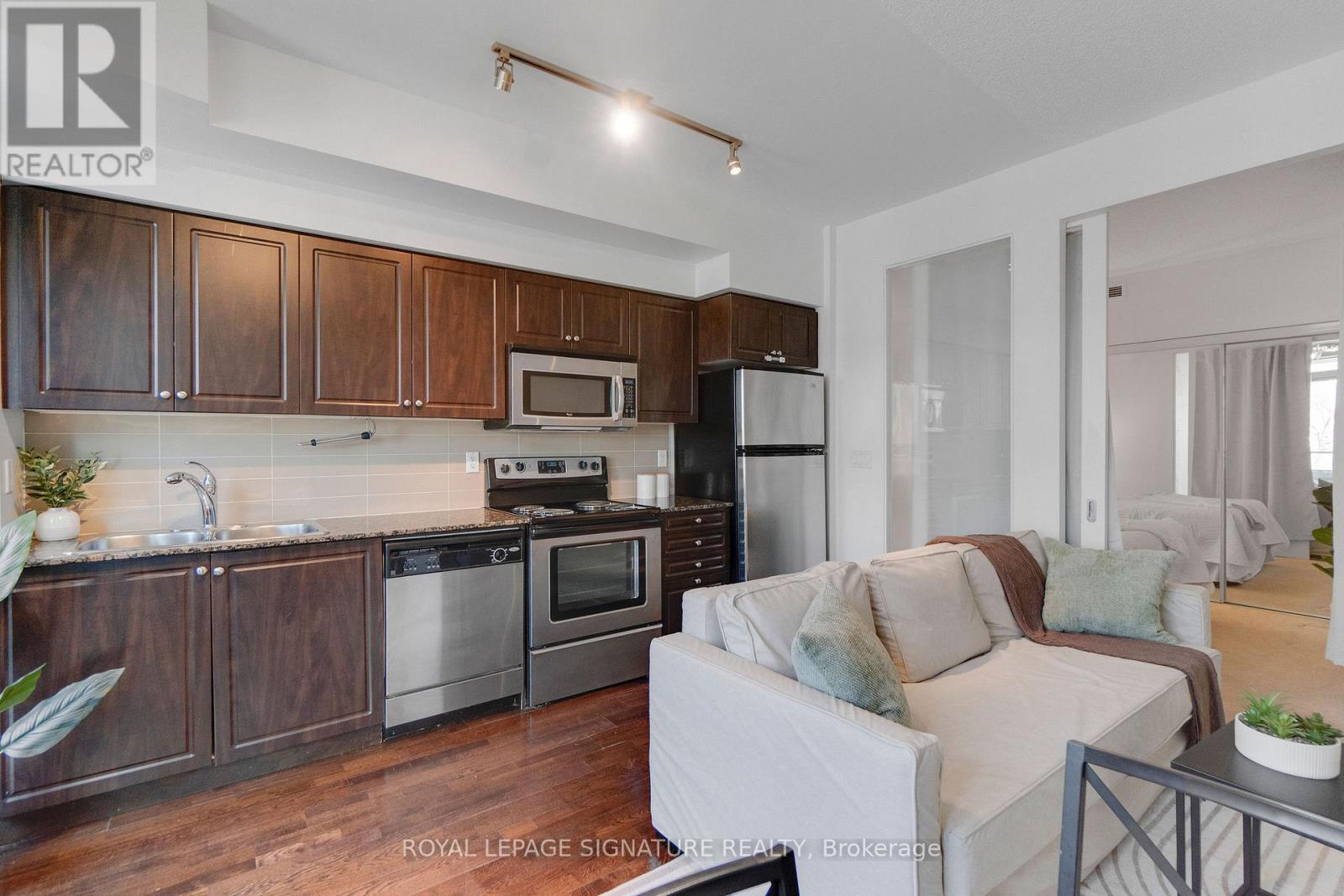 368 - 209 Fort York Boulevard, Toronto, Ontario  M5V 4A1 - Photo 13 - C12985696