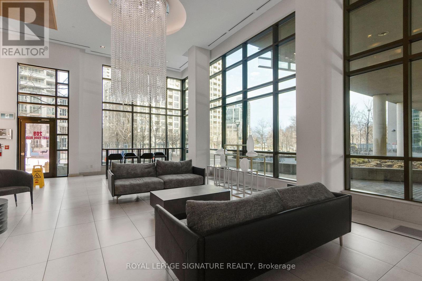 368 - 209 Fort York Boulevard, Toronto, Ontario  M5V 4A1 - Photo 6 - C12985696