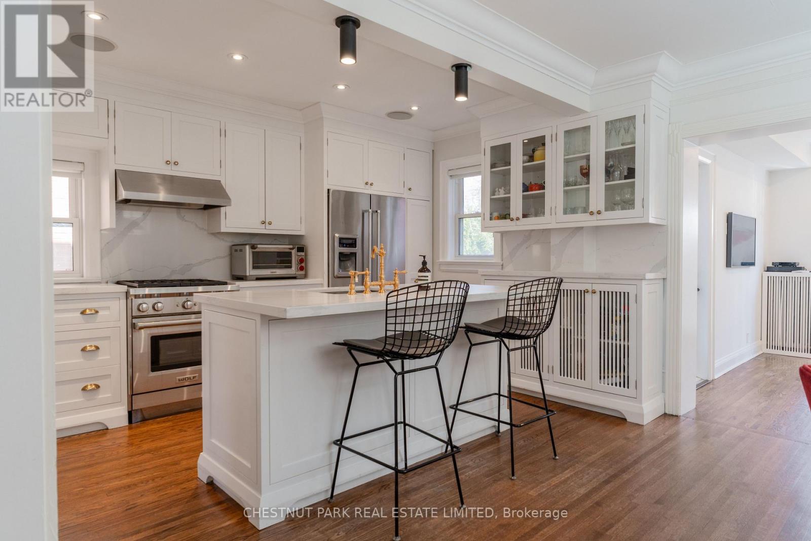 19 Heather Road, Toronto, Ontario  M4G 3G2 - Photo 7 - C12985730