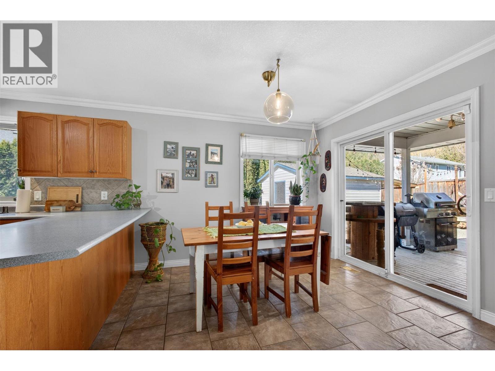 2367 Cedar Ridge Street, Lumby, British Columbia  V0E 2G5 - Photo 20 - 10382696