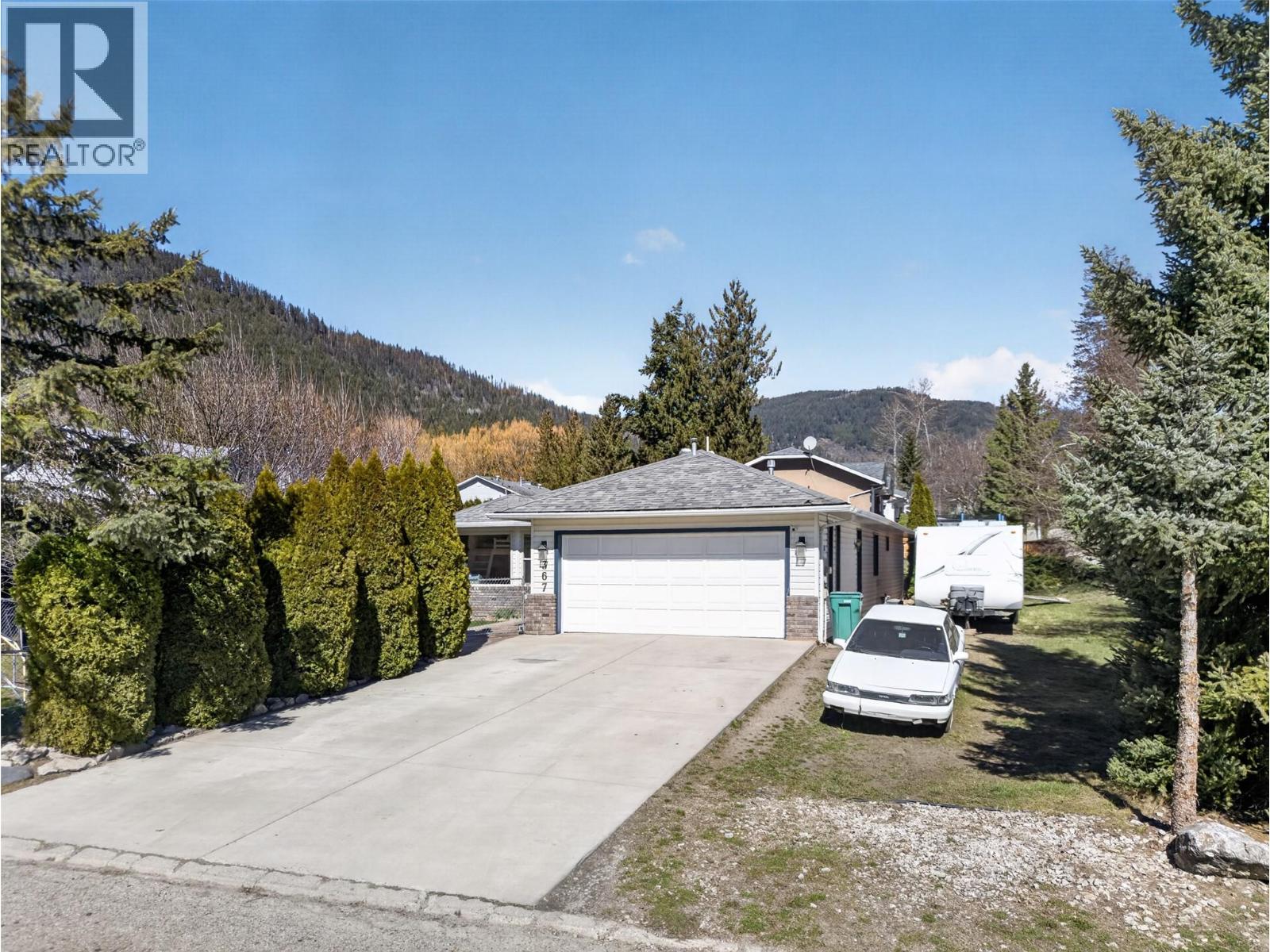 2367 Cedar Ridge Street, Lumby, British Columbia
