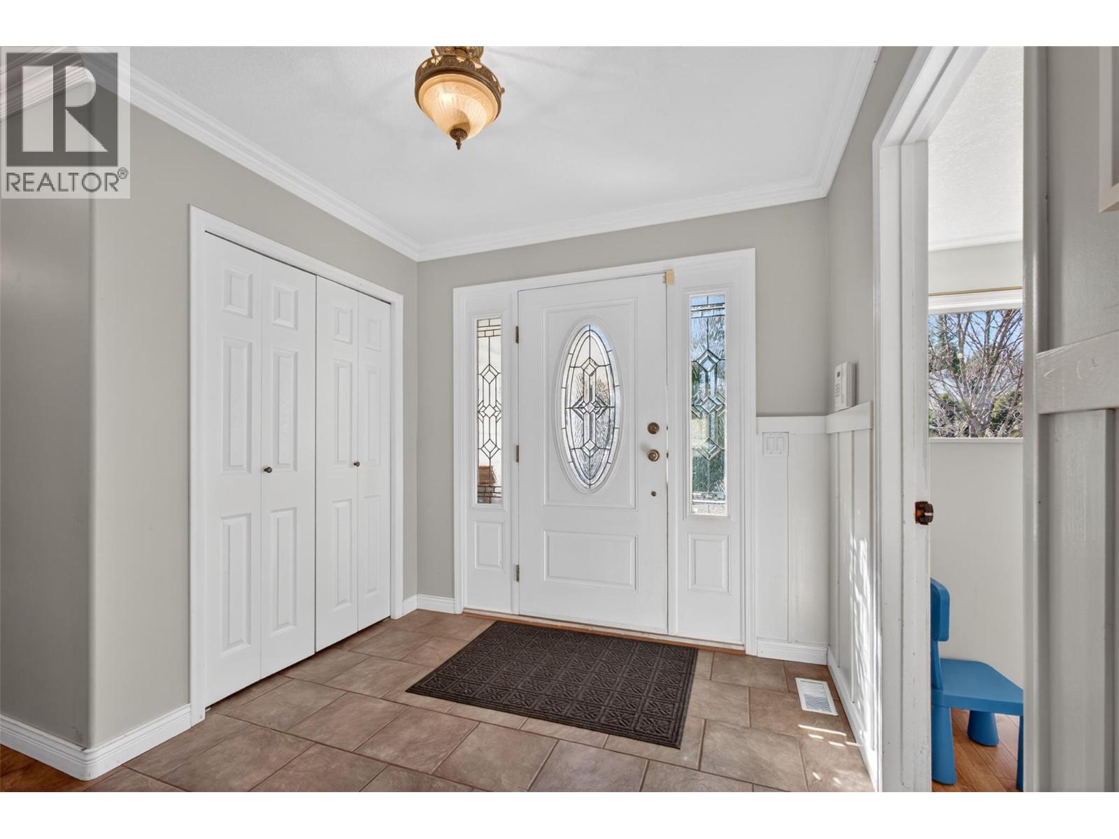 2367 Cedar Ridge Street, Lumby, British Columbia  V0E 2G5 - Photo 5 - 10382696