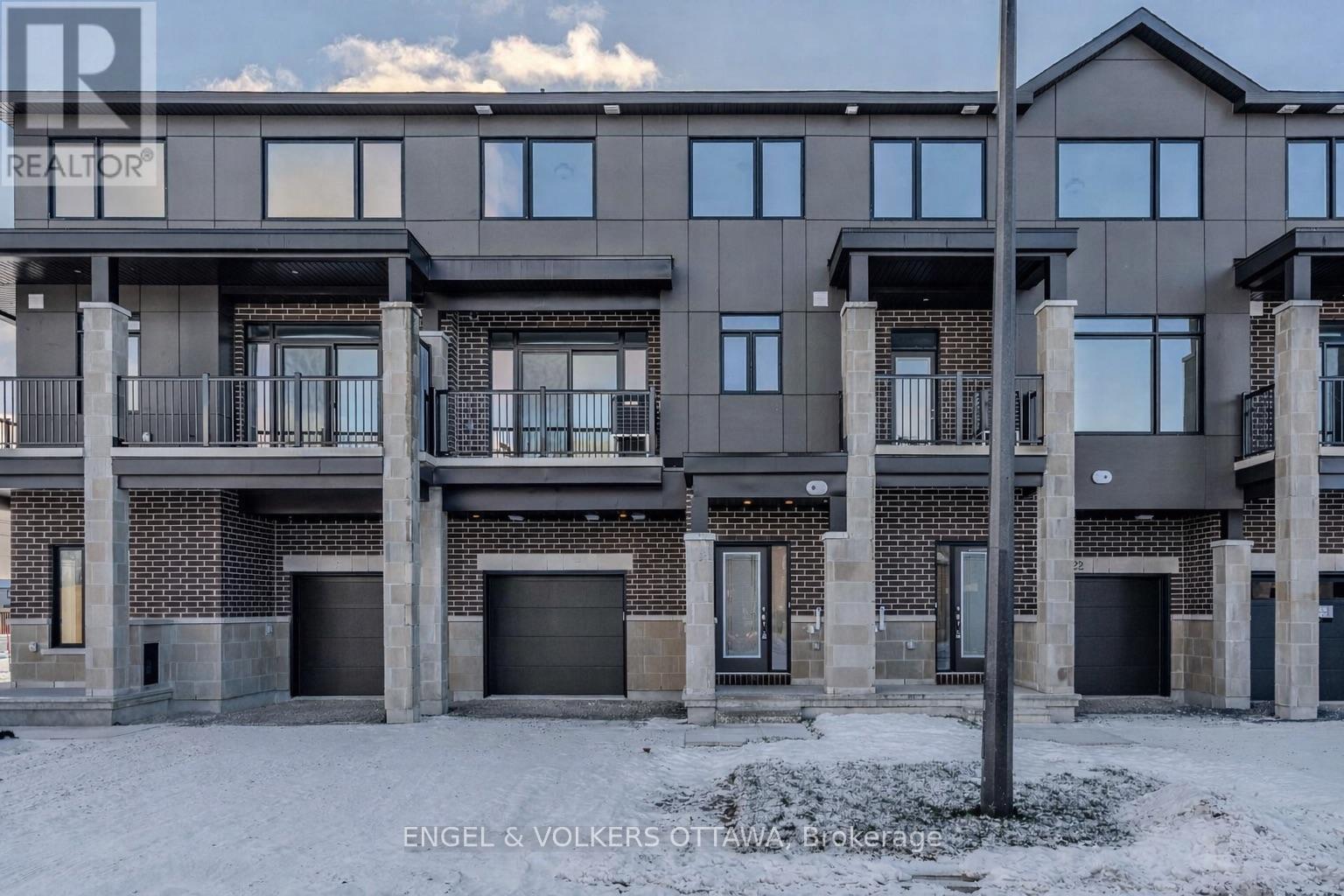 802 ANCIANO CRESCENT, Ottawa, Ontario