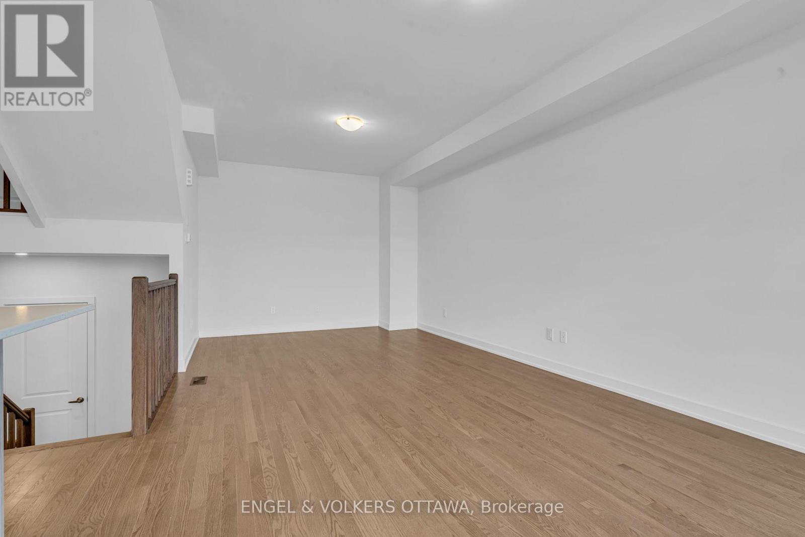 802 Anciano Crescent, Ottawa, Ontario  K2S 0J7 - Photo 8 - X12985680