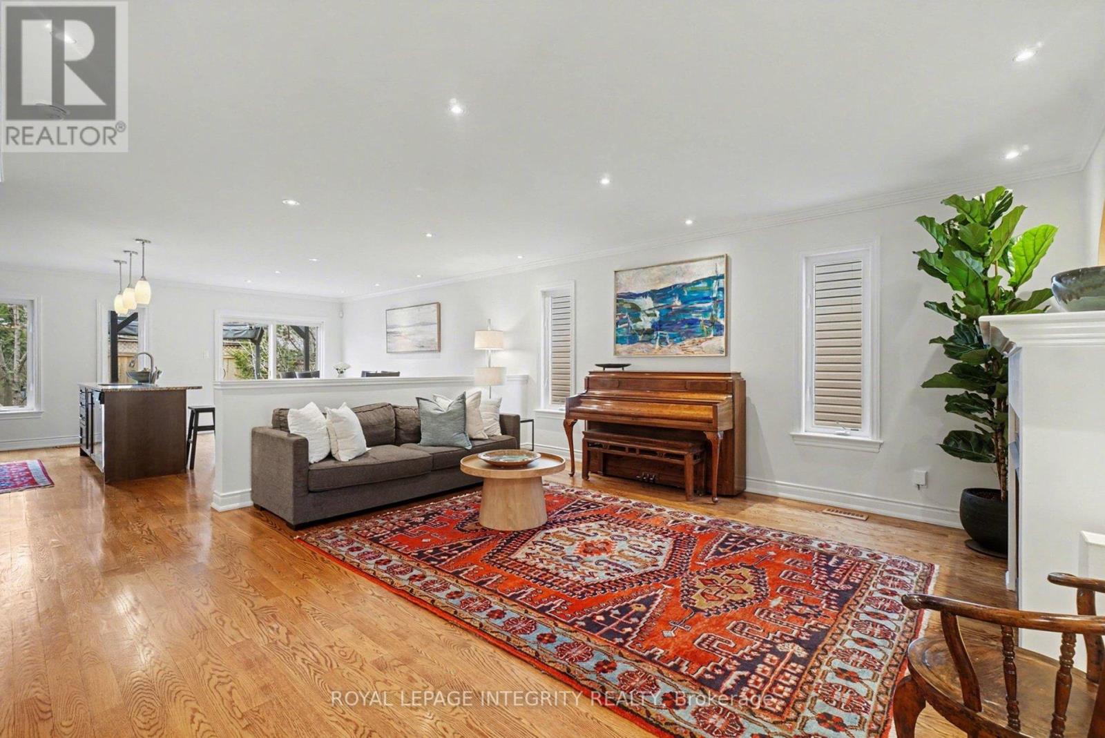 279 Currell Avenue, Ottawa, Ontario  K1Z 7J5 - Photo 5 - X12985756